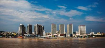 省发改委工业处到伍家岗区检查老工业基地调整改造项目