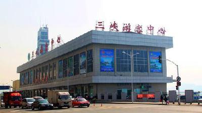 治堵丨提供车位 整治“黑车” 三峡游客中心门前拥堵化解