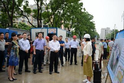全区重点项目现场督办拉练会召开