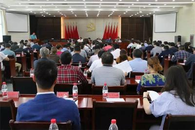 猇亭区召开推进“两学一做”学习教育常态化制度化座谈会