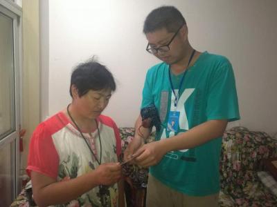 万水千山棕是情 端午慰问暖人心