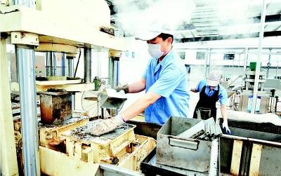 宜昌对接“一带一路”侧记 峡江茶香飘四海