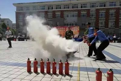  桐岭新村社区开展防震减灾宣传活动