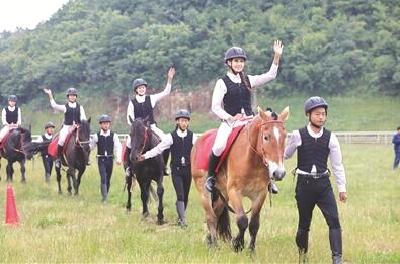 30国超模邂逅百里荒风景区