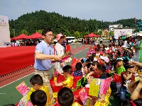 联棚乡组织开展“安全生产月”咨询日活动