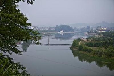 王均成调研桥边河流域综合整治工作