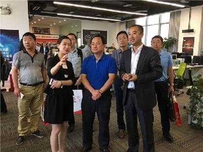 区委书记卢斌带队赴贵阳、武汉考察招商