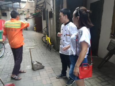 因漕水问题起纠纷 网格员顶酷暑来协调