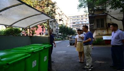 市城管委领导到嘉明花园检查指导文明创建工作