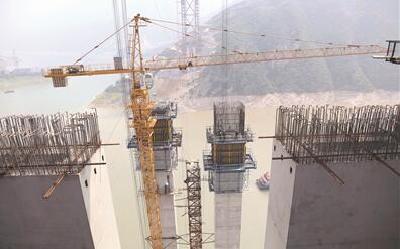 香溪长江大桥 加快建设步伐