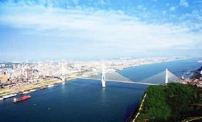 十堰党政代表团来宜考察 携手并进共为湖北发展大局作贡献