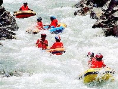 九畹溪景区迎来开漂20周年 漂流实现收入三十亿