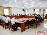 区人大常委会调研区人民法院工作
