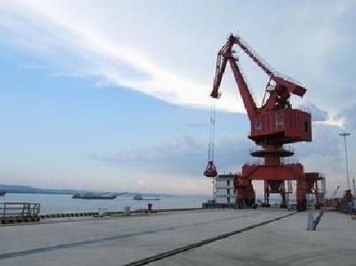 环境美了，居民乐了 枝江整合分散码头打造花园式港口