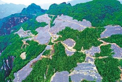 三峡库区最大光伏扶贫电站并网发电