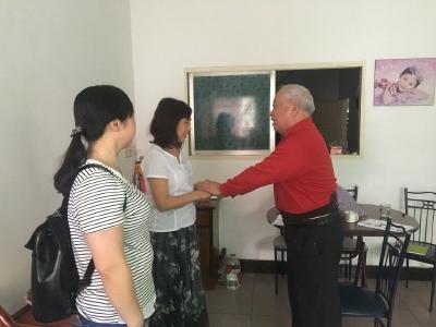 学院街办：中书街社区开展老年志愿者服务活动