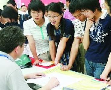 湖北高职高专批文理类开录 8月20日起征集志愿