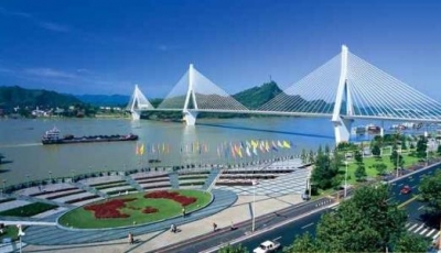 视频丨文化部部长雒树刚来宜调研文化工作