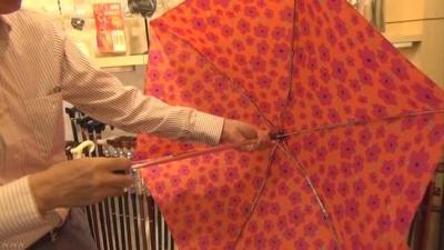 日媒：赴日中国游客改“口味”，折叠伞成人气商品