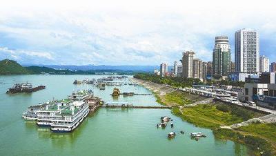 三峡枢纽港巧做环境负担“减法” 码头岸线变绿色发展长廊