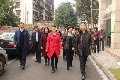 国务院妇儿工委儿童处处长贺连辉一行到学院街道检查指导工作