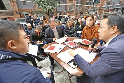 “走街串巷”忙宣讲