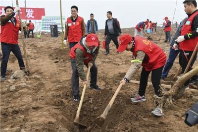 争做“领头雁” 当好“排头兵”