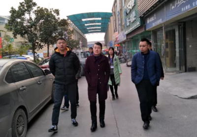 任蔚一行检查宜洋汽车后市场和后坪村安全生产工作