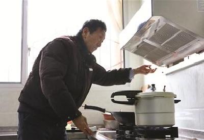 伍家岗：免费改装净化油烟 餐饮单位可享补贴 