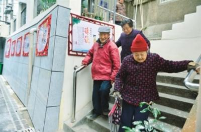 深化文明创建丨小区微改造带来家门口的实惠