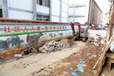 畅出口、顺民意 城区专项整治占用堵塞通道、乱搭滥建行为