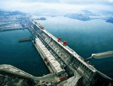 三峡船闸通航效率创新高