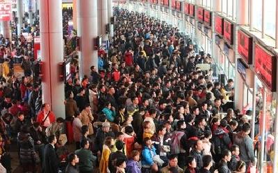 春运火车票为啥放票瞬间就没了？12306回应系列热点