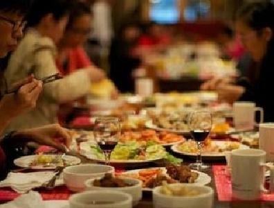 健康丨过年饱口福也要和食物“对脾气”