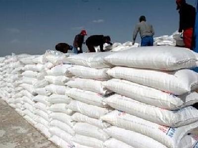 万吨宜昌化肥用专列运往东北赶春播