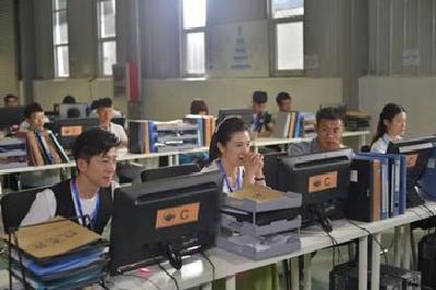 宜昌旅游行业专场招聘会举行 电商客服成“新宠”