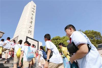 清明时节 缅怀先烈