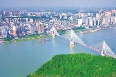 视频丨央视《焦点访谈》聚焦宜昌 守护好一江碧水