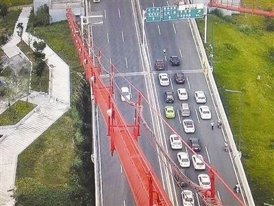 宜昌500民警全城围堵 跨省流窜盗窃团伙落网