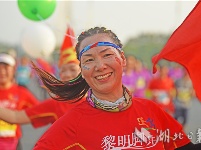 2018宜昌国际马拉松激情开跑
