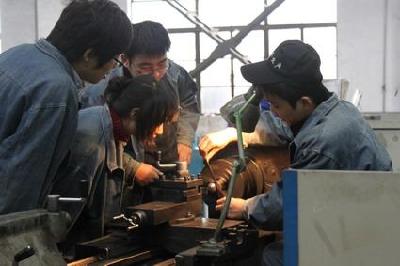 市教育局搭台助校企对接