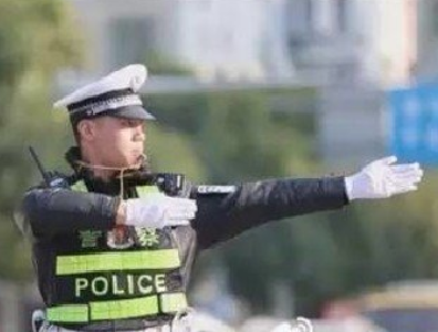 全市公安部门进入“春运模式” 16个交通安全服务站启用