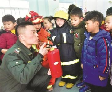 校园生活多姿多彩