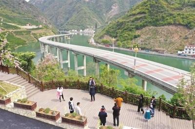 清明小长假 水上公路迎远客
