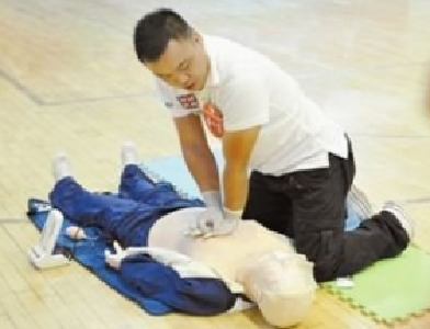 市红十字会举办应急救护师资培训