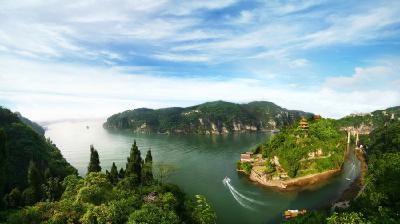 “五一”假期“两坝一峡”游客接待量同比增长36%