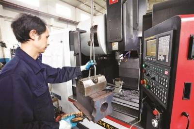 注重研发 赢得市场