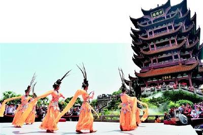 “五一”小长假首日：26个重点景区接待游客84万余人