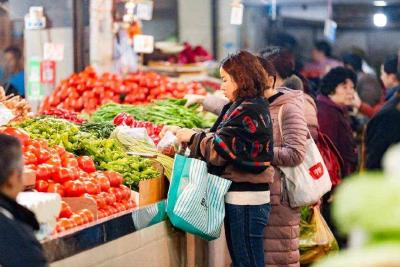 中共中央、国务院：用四个“最严”确保“舌尖上的安全”