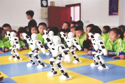 科普大篷车进乡村校园